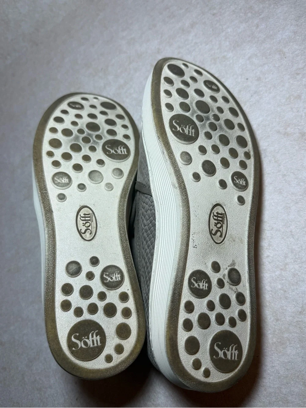 Sofft Somers Slip On Sneakers Gray Snake Print Embossed Leather Size 7 1/2  7.5